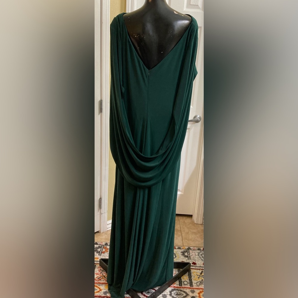NWT Drape Back Column Gown Betsy & Adam SIZE 22 WIDE - Picture 4 of 9